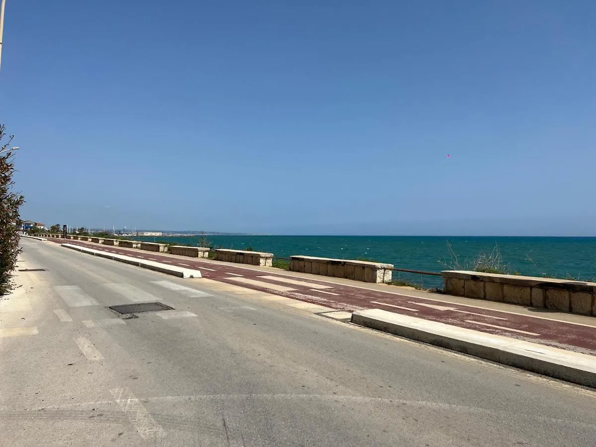 Appartement Atmosfere Di Mare à Marina di Ragusa 0*,